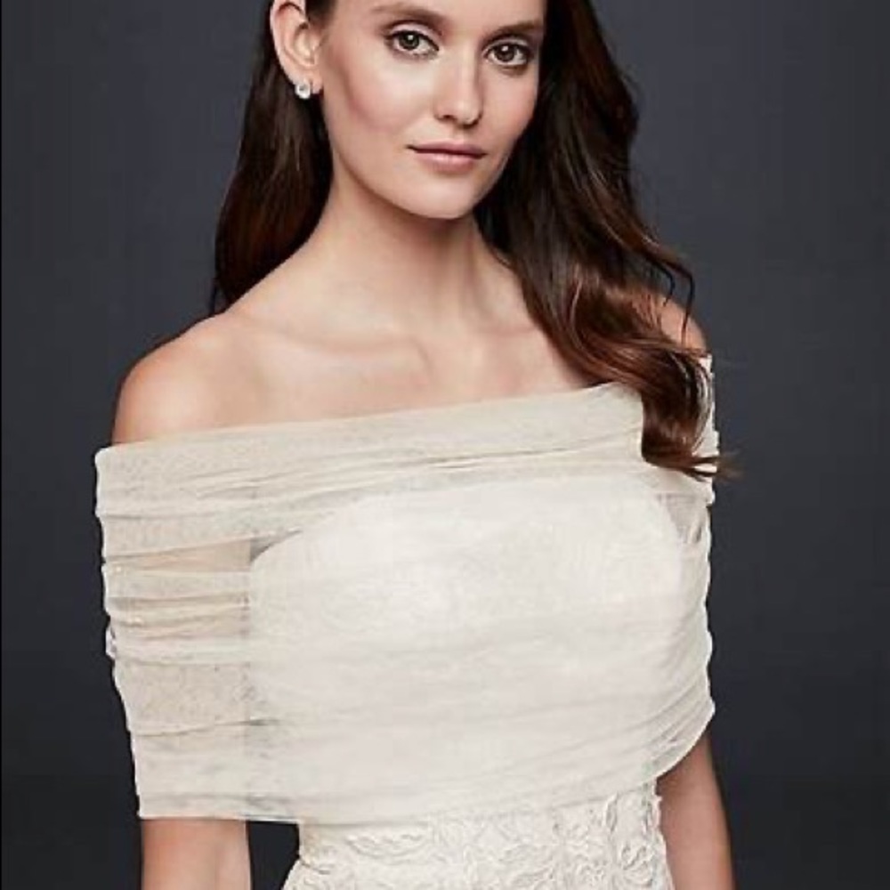 Tulle off the shoulder scarf w buttons. Used for one photo sitting